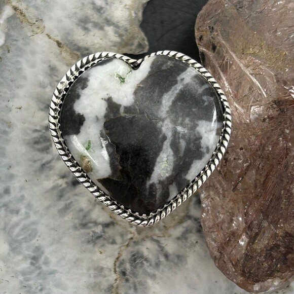 Sterling Southwestern Style White Buffalo Heart Shape Ring Size 9 For Women - Picture 5 of 10